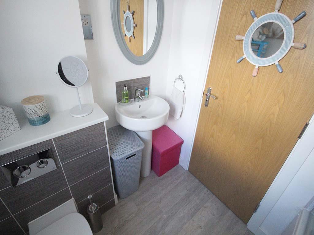 4 bedroom detached house For Sale in Salterforth - IMG_6253.jpg